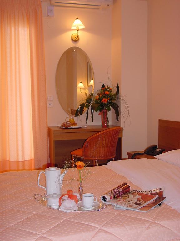 Hotel Naias Paralia Katerinis Ngoại thất bức ảnh